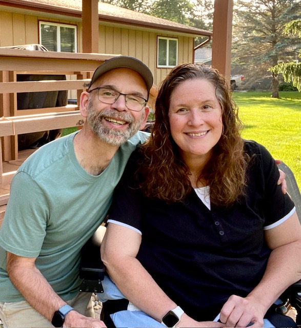 MultipleSclerosis.net community advocates Dan and Jennifer Digmann